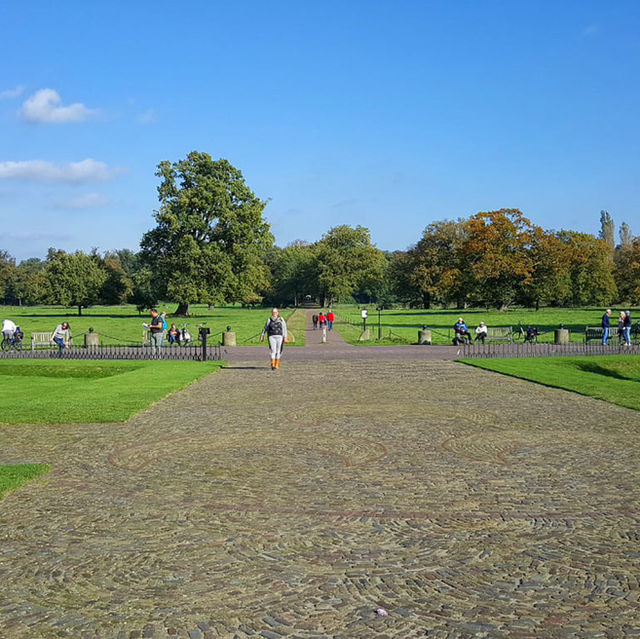  Twickel Castle: Twente’s Enchanting Garden of Eden