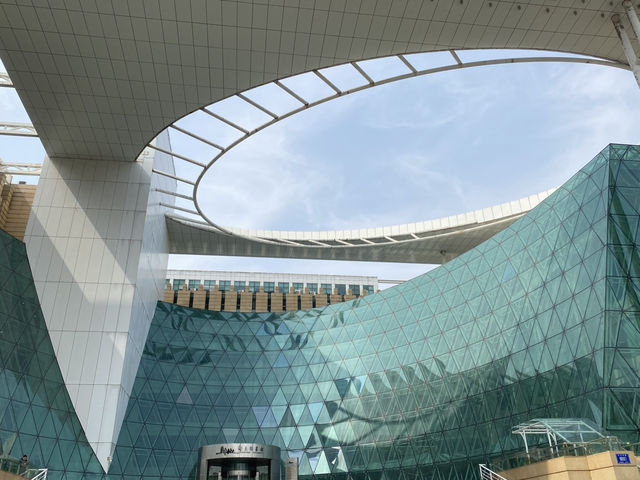 南京圖書館 📚 知識的宇宙體 