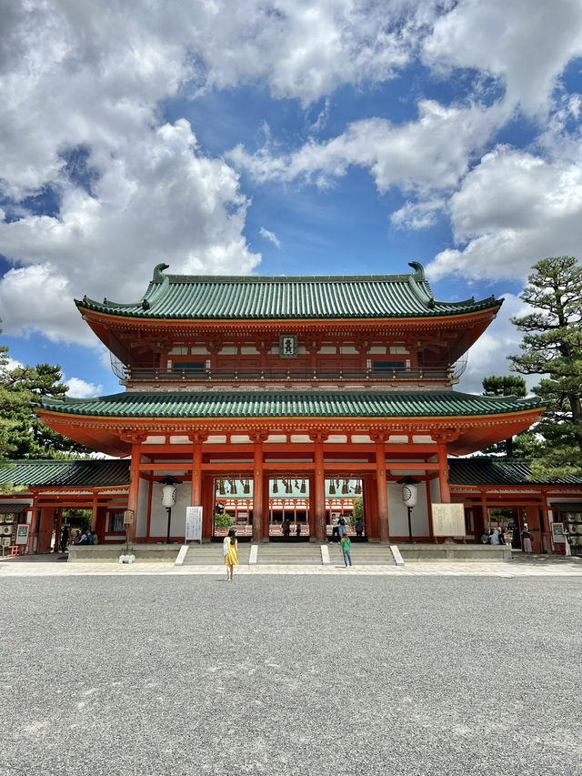 Kyoto Slow Stroll — Feel the Breeze and Culture of the Ancient Capital 🌿⛩️