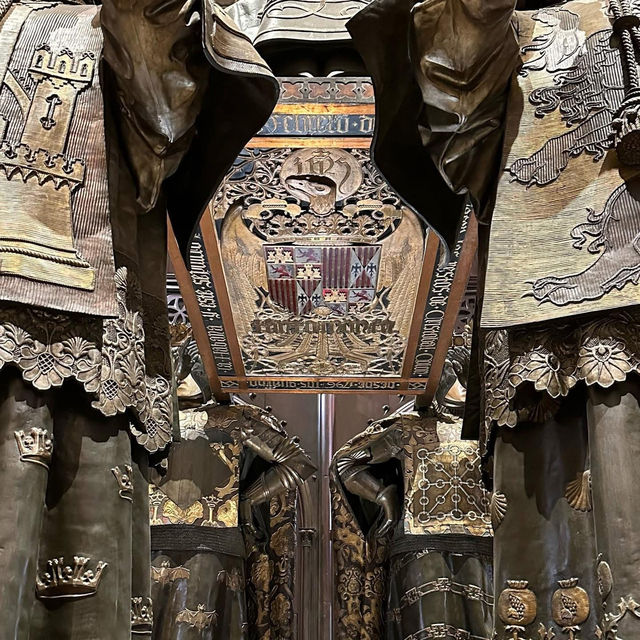 Discovering the Tomb of Christopher Columbus: A Controversial Legacy in Seville Cathedral