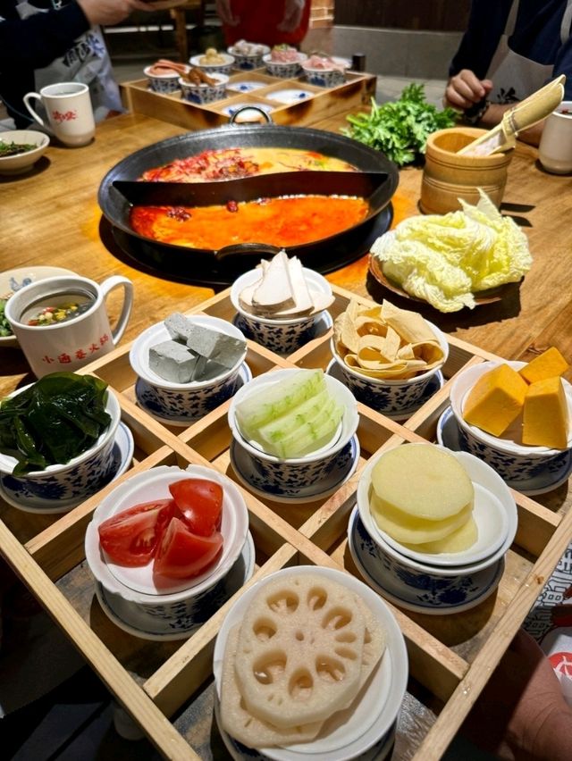 渝少侠Chongqing-Style Steamboat in Chengdu