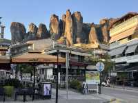 【メテオラ｜天空の修道院と絶景に圧倒される！ギリシャの世界遺産】
