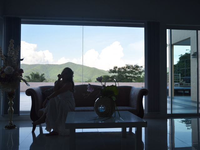 นอนมองภูเขาที่The Location Resort ที่พักสวนผึ้ง