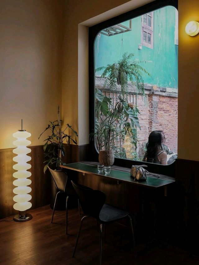 Make Room Cafe Vietnam