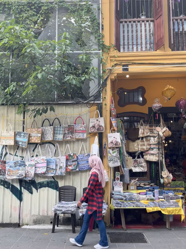 Vintage Vibes & Streetwise Sides : Georgetown 