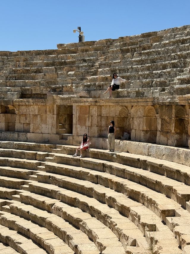 約旦-傑拉什考古遺址Jerash，請注意攤販拍照索取小費