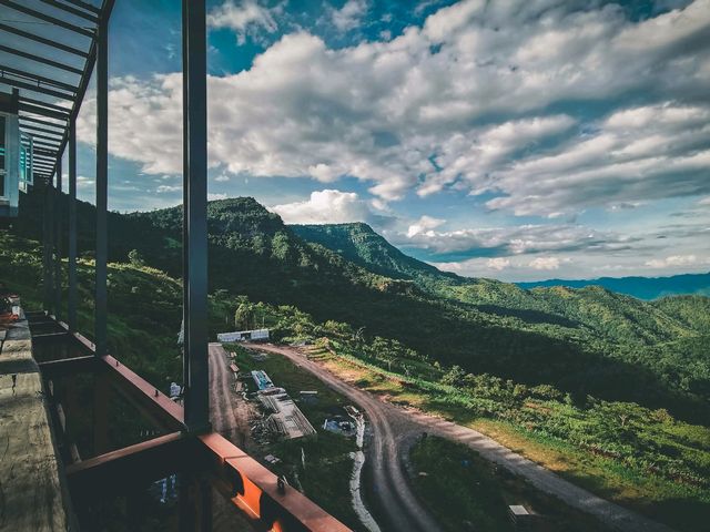 ผาซ่อนแก้ว ⛰️ เพชรบูรณ์ หน้าฝน