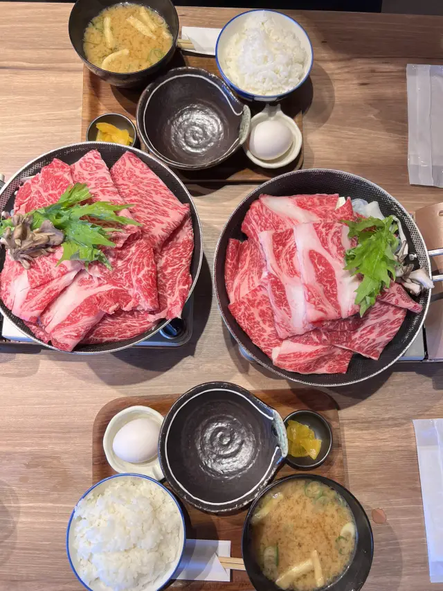💯大阪必吃高CP值壽喜燒｜¥2,680極致滿足！Wagyu Sukiyaki Hokuto 食評分享