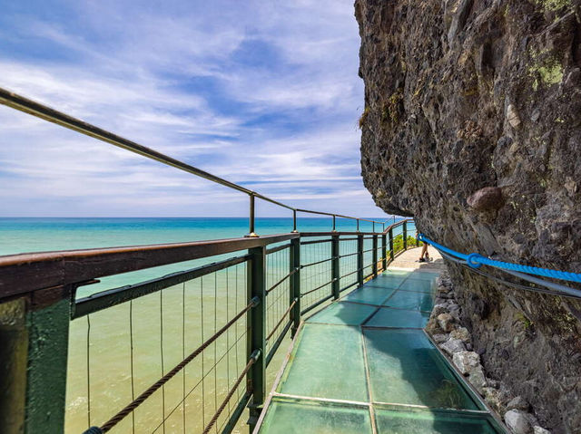 站上海的玻璃步道 走一段懸崖邊的驚嘆風景