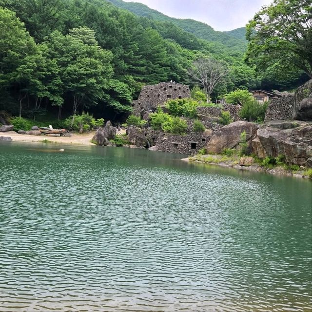 Discovering Jirisan’s Secret Vibe at Samseonggung