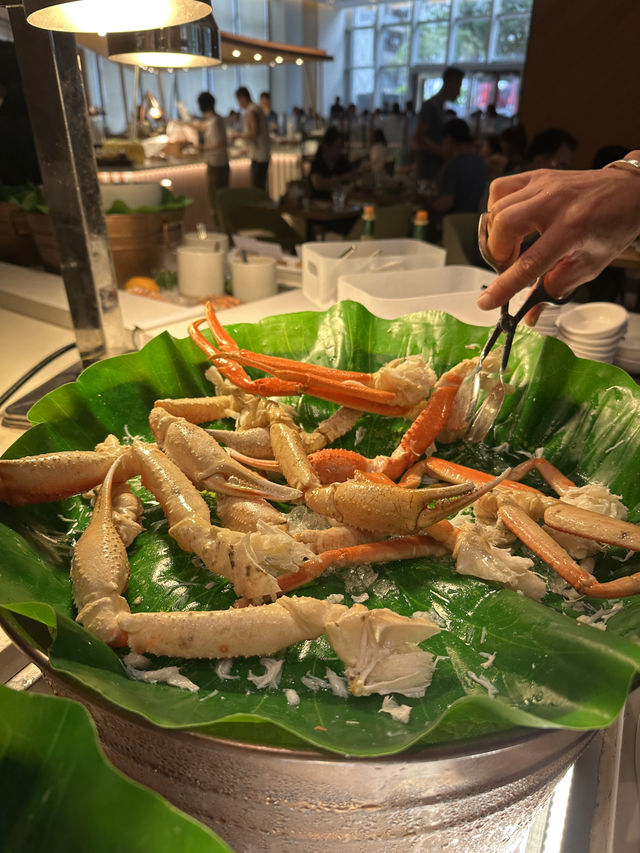 瘋狂食冰鎮長腳蟹嘅下午茶自助餐😋