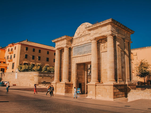 A Walk Through Time – Roman Bridge & Puerta del Puente in Córdoba 