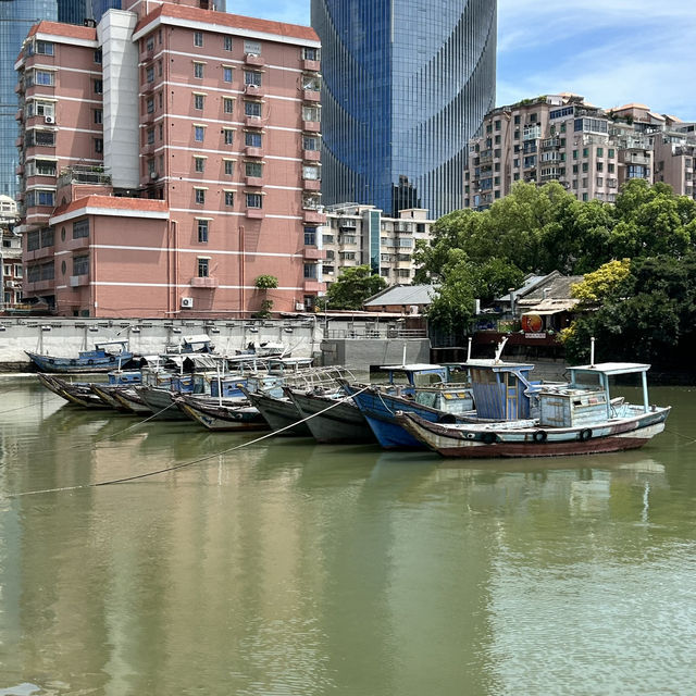 🎣 Shapowei Unfiltered: Where Xiamen's Fishing Boats Dock Next to Hipster Cafes!
