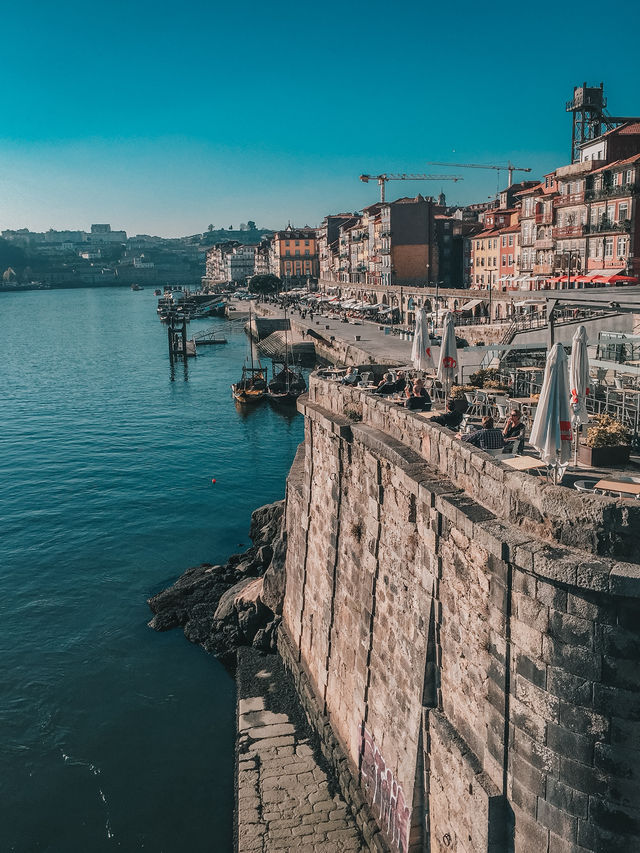 Porto’s Postcard Perfect Pair – Cais da Ribeira & Luís I Bridge