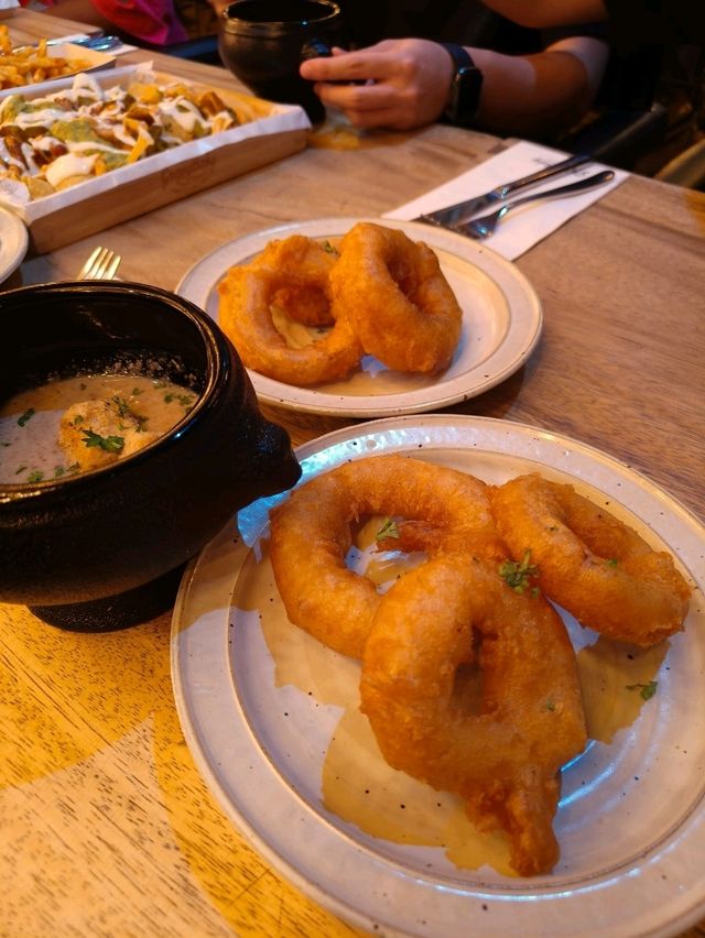 Wings & Rings Kinda Night — Desaru Treat on a Budget