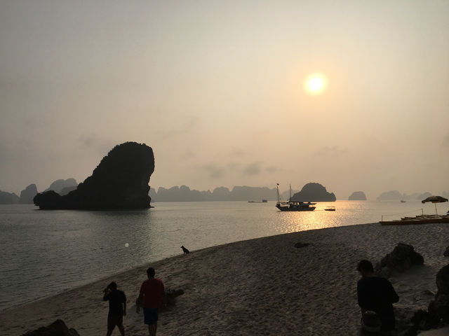 🚢🌿 Sailing Through a Dream: My Halong Bay Cruise Experience