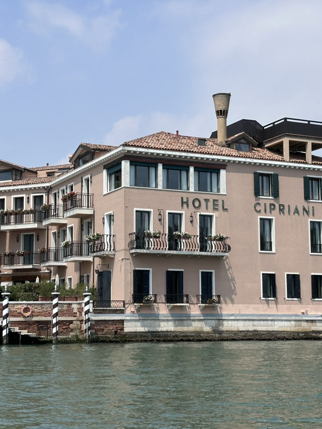 Experience Timeless Luxury at Cipriani, A Belmond Hotel, Venice ✨🏞️ 
