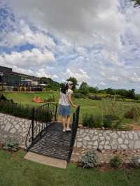 The chalet cafe' คาเฟ่กลางหุบเขา