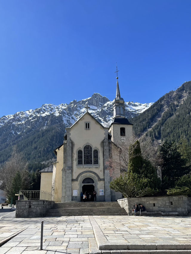 Chamonix-Mont-Blanc เมืองสกีรีสอร์ทของฝรั่งเศส