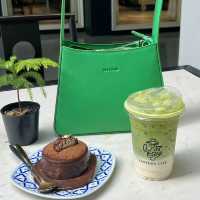 คาเฟ่สไตล์จีนโมเดิร์น ใจกลางหาดใหญ่