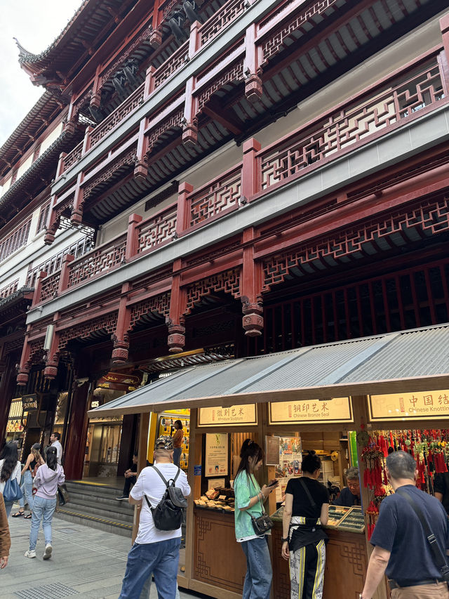 Yuyuan old street สวนสไตล์จีนโบราณกลางเซี่ยงไฮ้