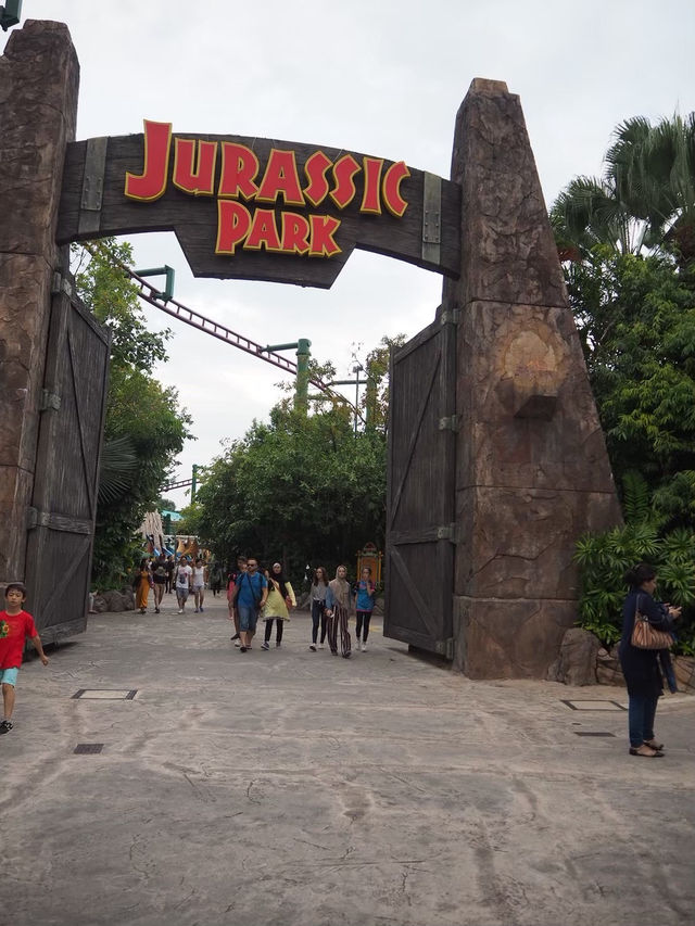 UNIVERSAL STUDIOS SINGAPORE 