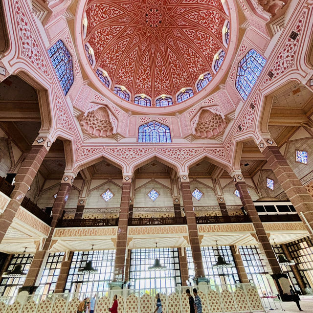 Whispers of Prayer at Masjid Putra