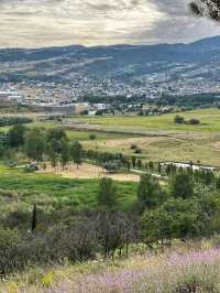 Lazy Loops Around Lisi Lake