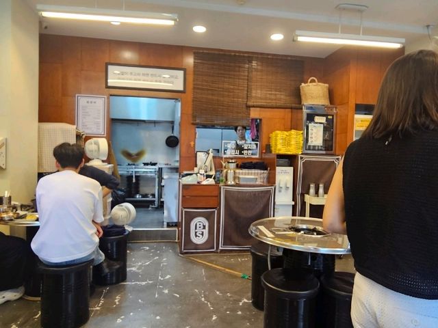 🔥 Seoul’s Hidden Stew Gem: Bonsai’s Kimchi Kick Bowl 🔥
