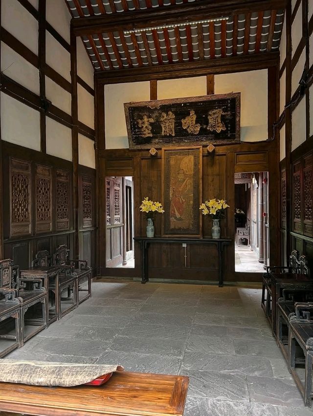 Chengdu’s Landmarks Are Chill, Cool, and Kinda Epic