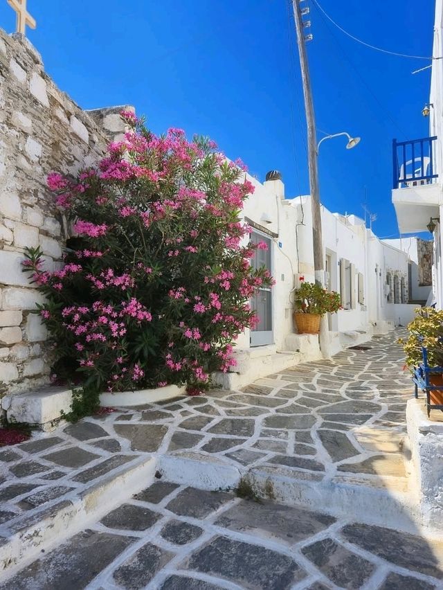 🏝️💙 “Whitewashed Wonder: My Serene Escape to Paros” 🇬🇷✨