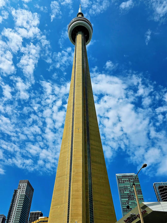 📡🇨🇦 Top of Canada — CN Tower Panoramic Experience
