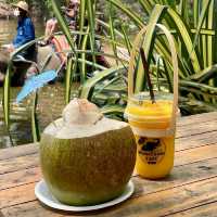 森の中の秘密基地！チョンブリーで見つけた動物カフェ「Monchang Cafe」🇹🇭
