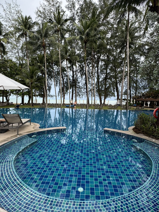 Quiet Luxury at Outrigger Beachfront Resort : Khao Lak Quiet Luxury at Outrigger Beachfront Resort : Khao Lak