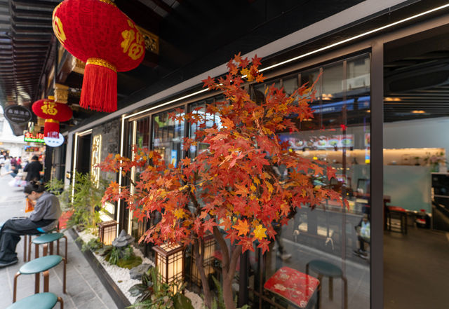Yuyuan Garden (สวนอวี้หยวน) – เซี่ยงไฮ้, จีน Yuyuan Garden (สวนอวี้หยวน) – เซี่ยงไฮ้, จีน