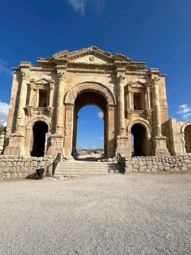 Exploring the Ancient Splendor of Jerash