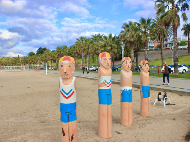 🚶‍♂️ Geelong Bollard Trail Walk – Art Meets Waterfront Charm