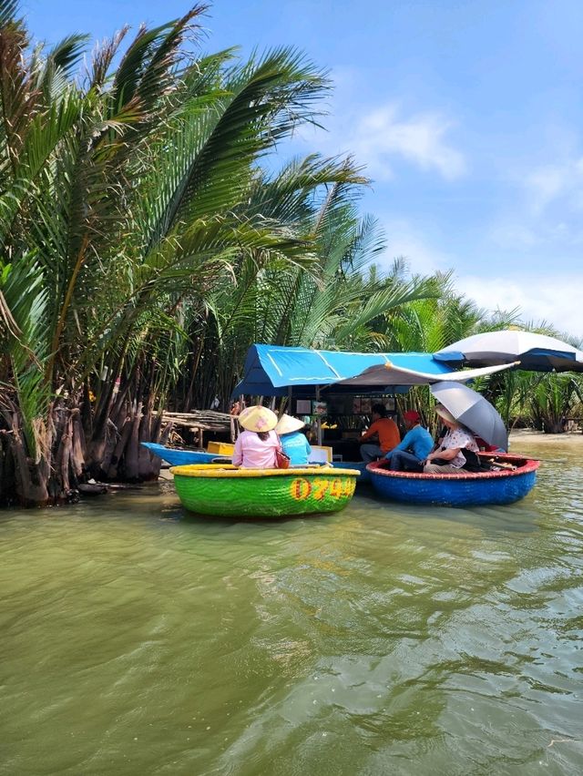 【ホイアン🇻🇳ベトナム】ココナッツボートで川下り🥥