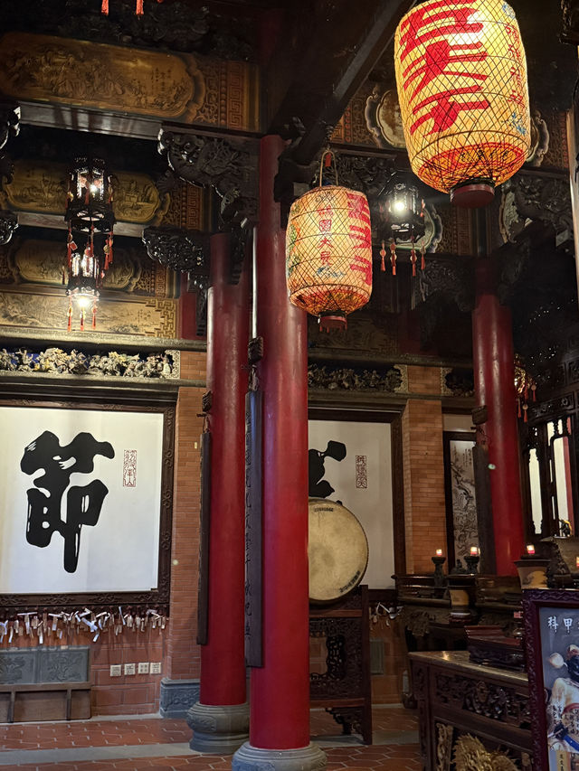雲林虎尾持法宮｜「恭敬威嚴五文昌殿 ‧ 一拜頂禮寄心志，文運隨香起清明」