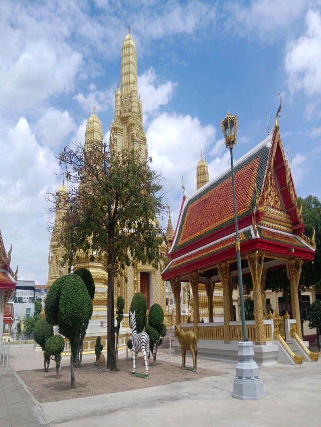 วัดบางไผ่ อารามหลวงสวยๆในนนทบุรี วัดบางไผ่ อารามหลวงสวยๆในนนทบุรี