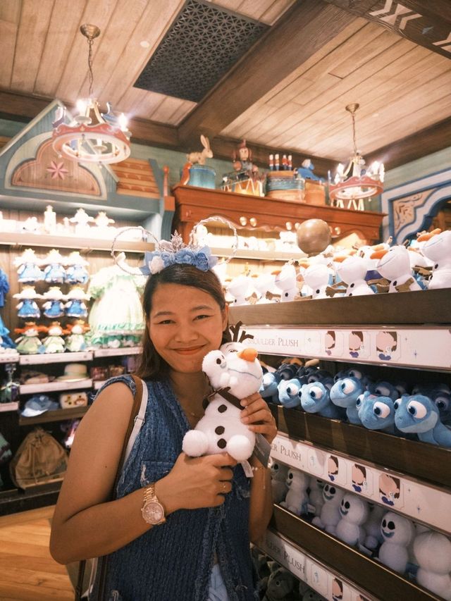 ARENDELLE in HONGKONG DISNEYLAND ARENDELLE in HONGKONG DISNEYLAND