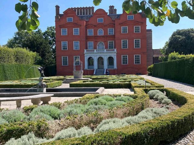 A  Timeless Botanical Wonderland in Greater London