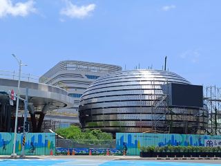 Выставочный зал туристического центра Гаосюнского вокзала Гаосюн