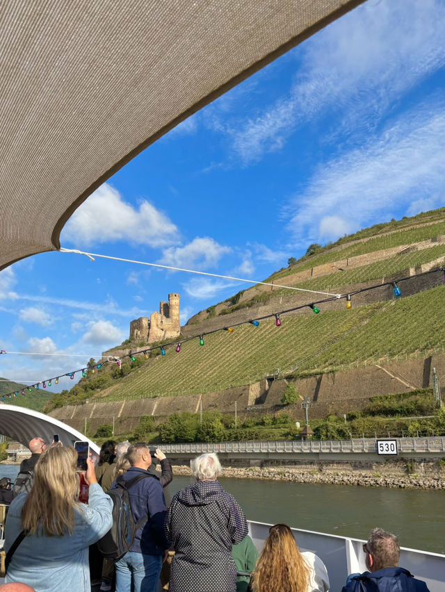 【ライン川クルーズ🇩🇪】リューデスハイムから古城めぐりの船旅へ🚢✨  【ライン川クルーズ🇩🇪】リューデスハイムから古城めぐりの船旅へ🚢✨