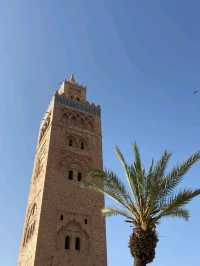 Marveling at Marrakech's Koutobia Mosque! 🕌