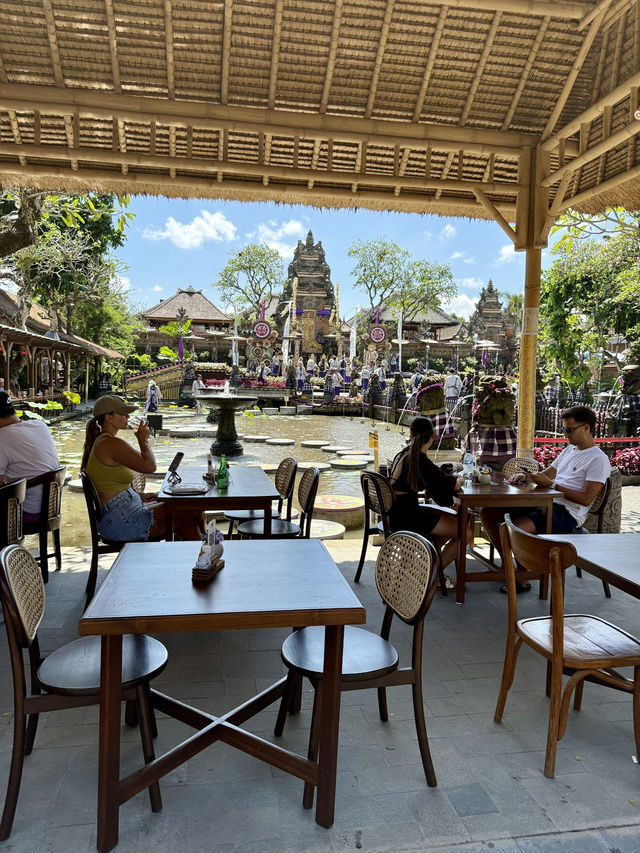 🌸 Scenic Sips at Café Lotus, Ubud 🌸 Scenic Sips at Café Lotus, Ubud