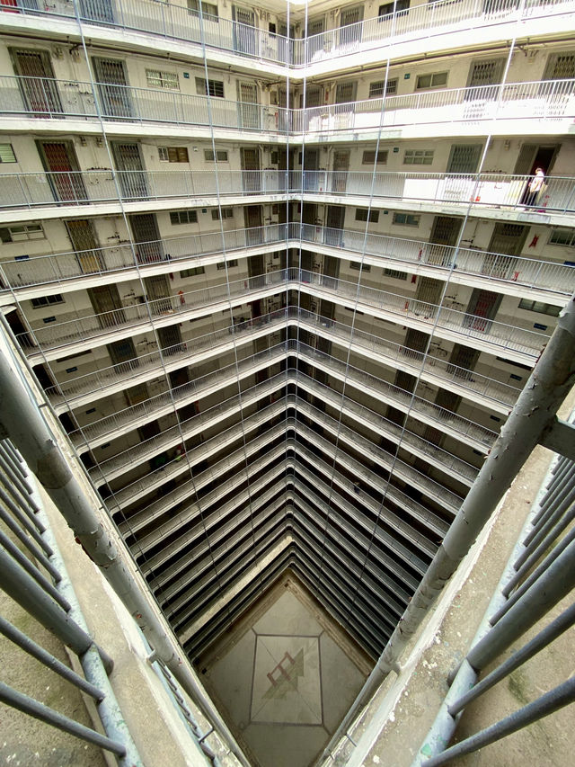 山旮旯的象山邨✨探秘香港井字型公屋建築美🌆 山旮旯的象山邨✨探秘香港井字型公屋建築美🌆