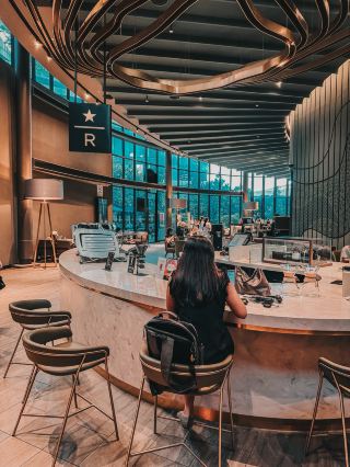 Заварено до совершенства в Starbucks Reserve @ IOI Mall Damansara