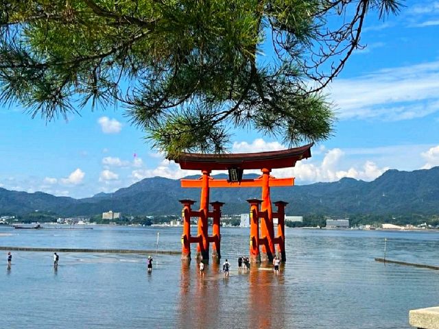 Itsukushima Jinja.