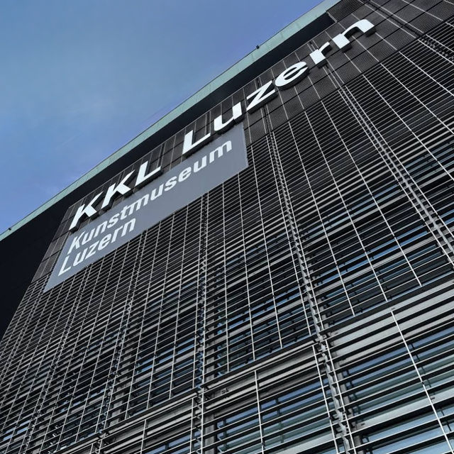 Kunstmuseum Luzern – Modern Art Meets Lakeside Serenity